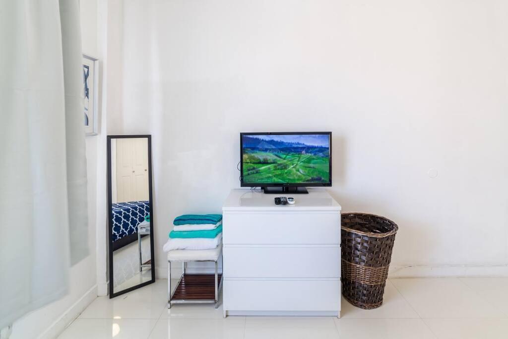 2 Bedroom On The Beach ! Miami Beach Buitenkant foto
